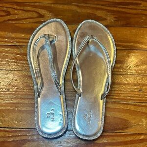 David’s Bridal Flip Flop